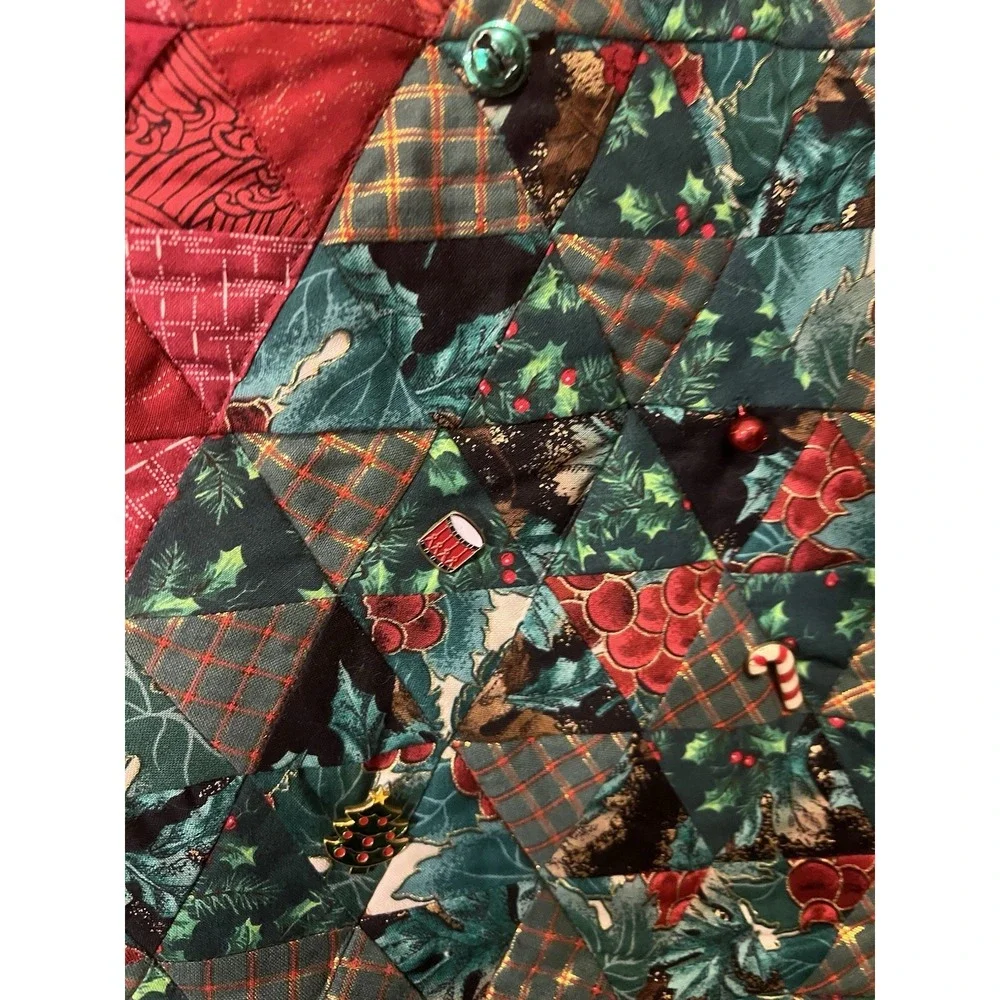 Handmade Quilted Christmas Tree Wall Hanging Novelty Buttons Decor 27‎ x 31 Inch